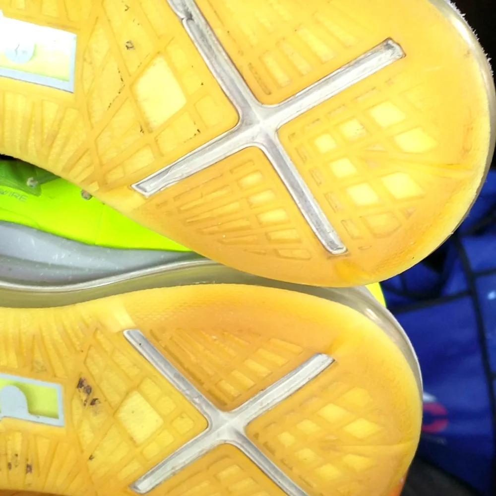 NIKE SNEAKERS! - Picture 7 of 14